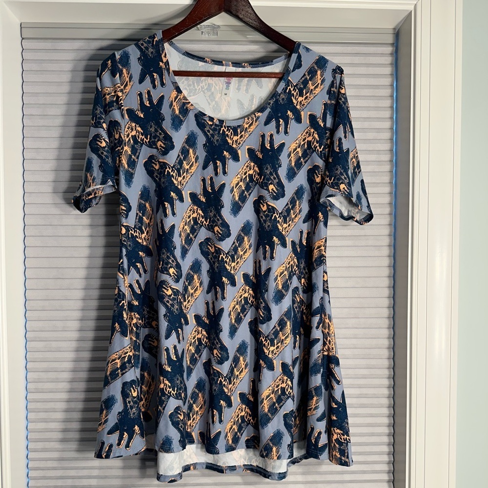 Bundle of 3 beach shirts/coverups - Picture 8 of 9